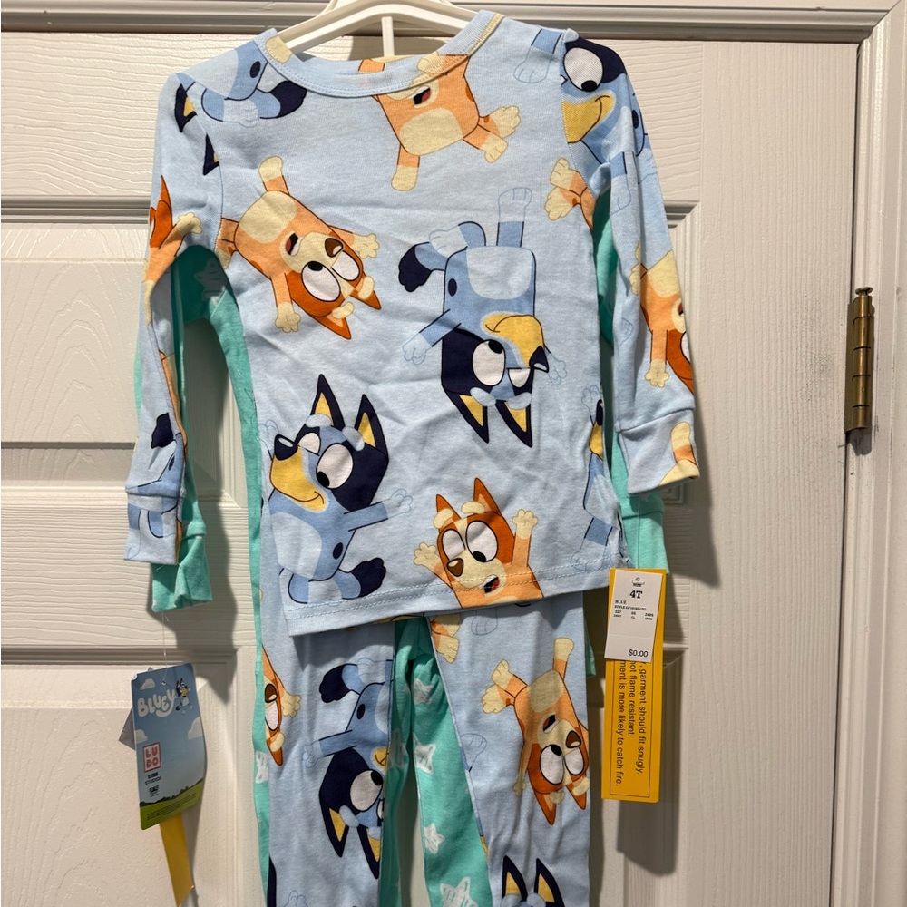 New with Tags Bluey Pajamas size 4T